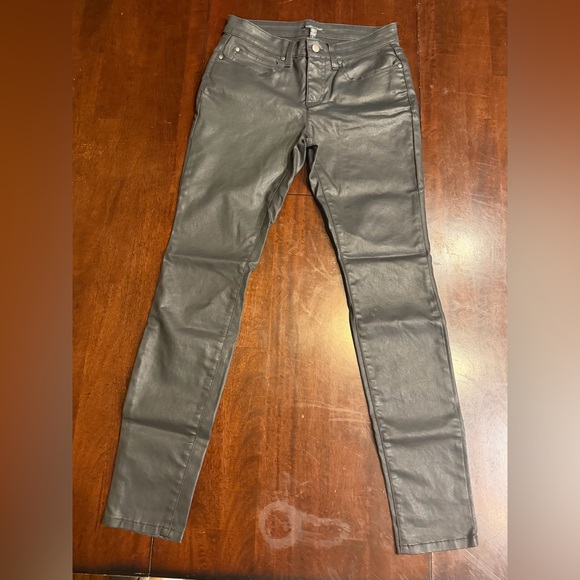 Denim - Stylish Women's Charcoal Skinny Jeans